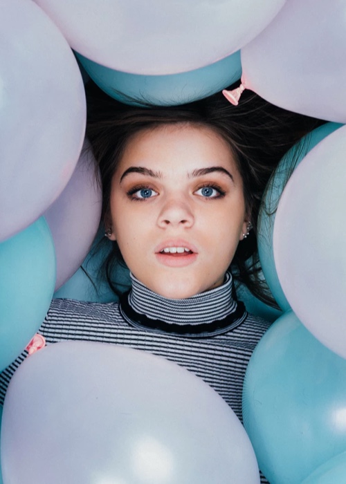 Girl with baloons